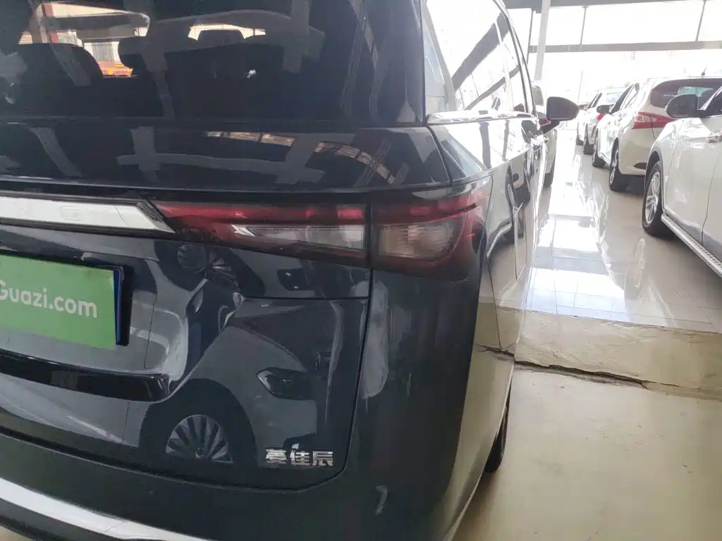 Wuling Motors Wuling Jiachen 2023 2022 1.5T CVT Smart Luxury