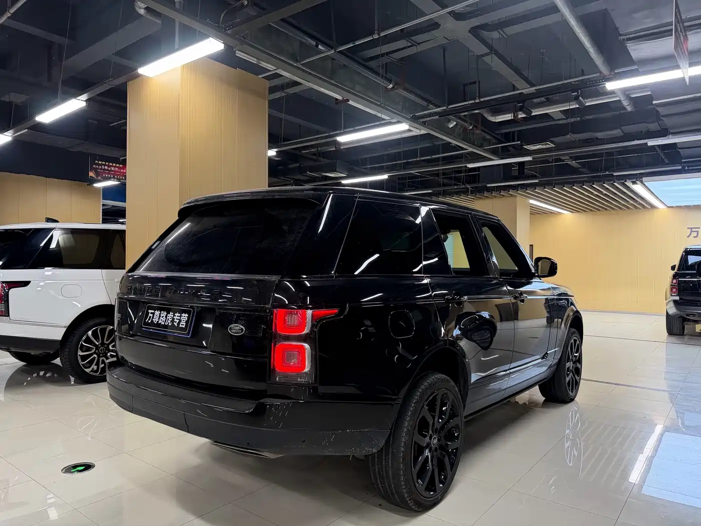 Фото 9 - Land Rover Range Rover