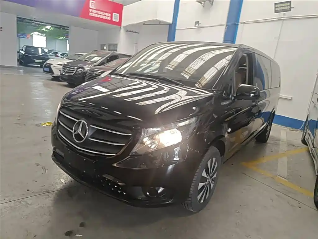 Mercedes-Benz Vito 2023 2.0T Elite 7-Seater