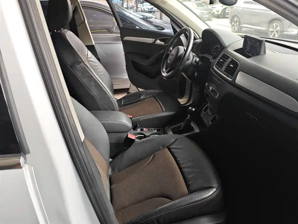 Audi Q3 2016 30 TFSI Fashion фото 20