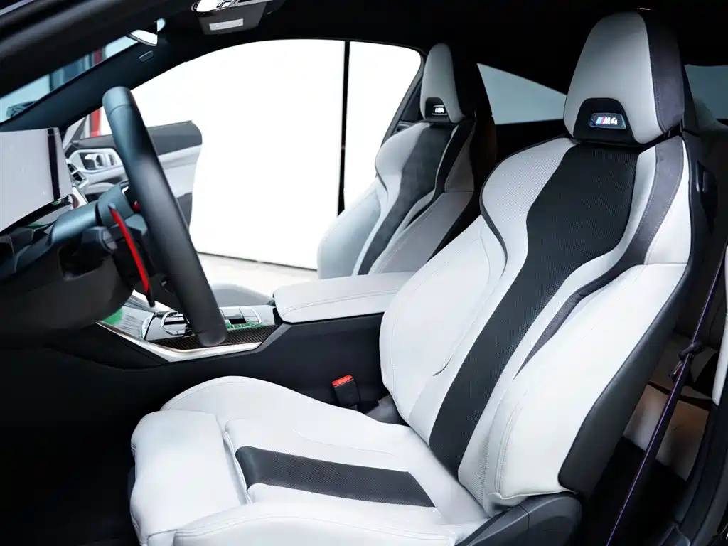 BMW M4 2024 BMW M4 Coupe Competition фото 28