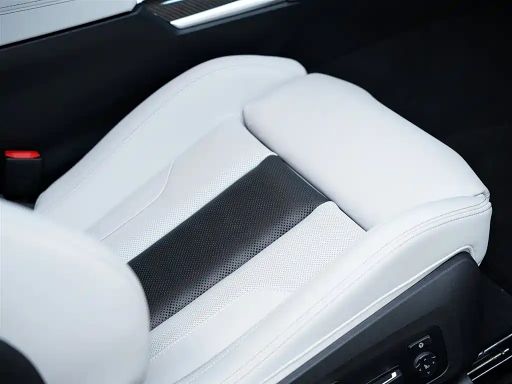 BMW M4 2024 BMW M4 Coupe Competition фото 43
