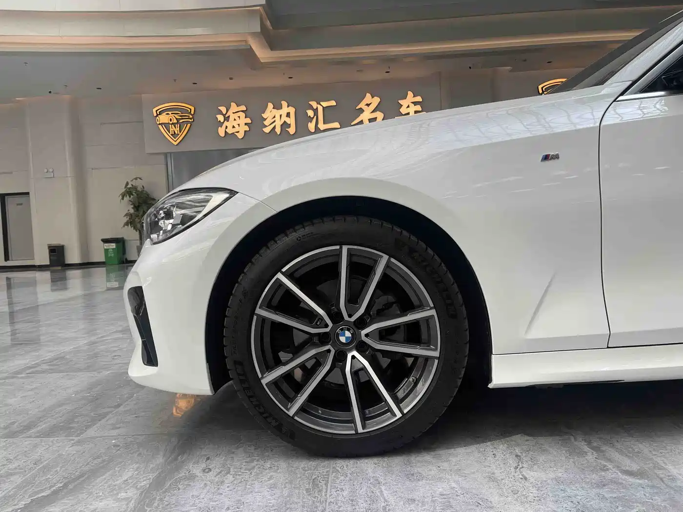 BMW 3-SERIES