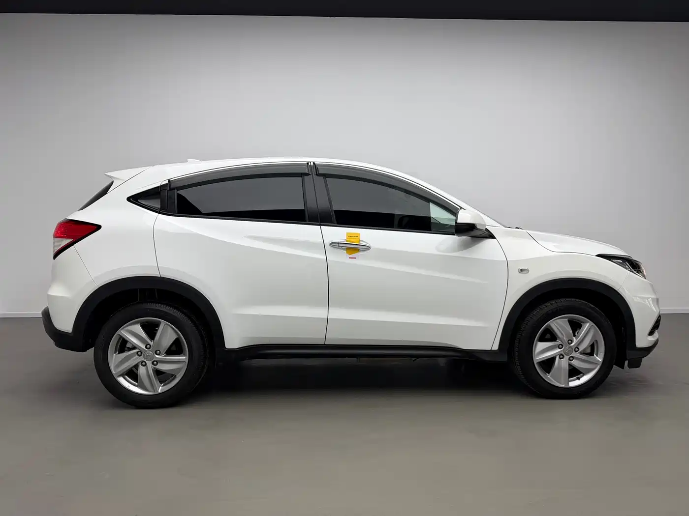 Фото 8 - Honda Vezel