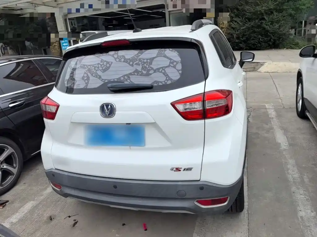 Фото 6 - Changan CS15