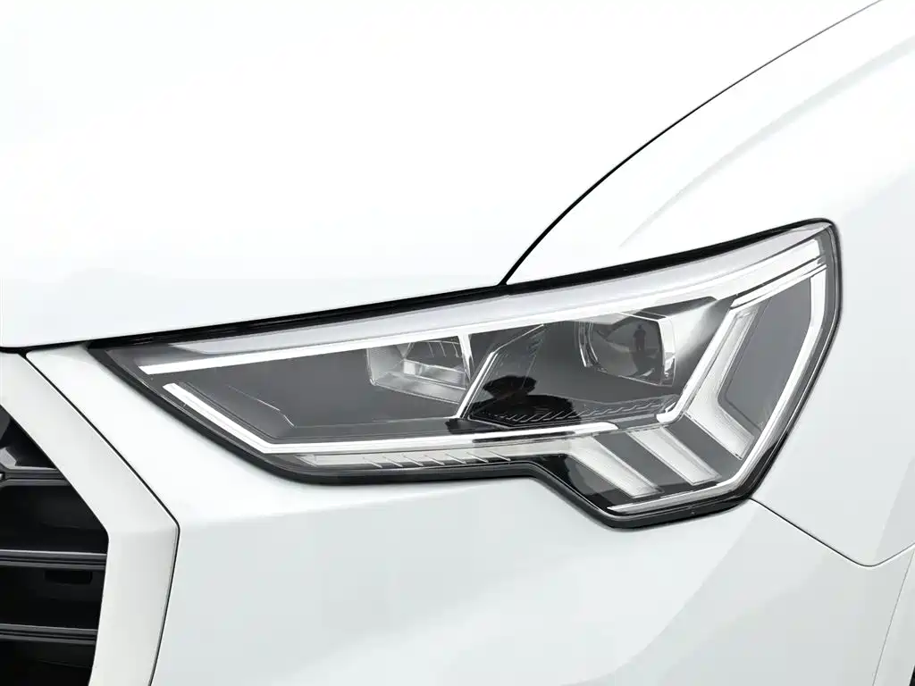 Audi Q3 2022 35 TFSI Fashion Dynamic фото 18