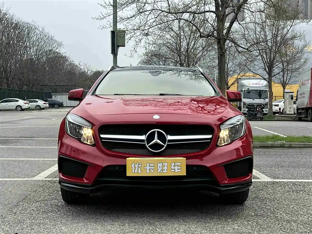 Mercedes-Benz GLA 2016 GLA 200 Dynamic фото 2