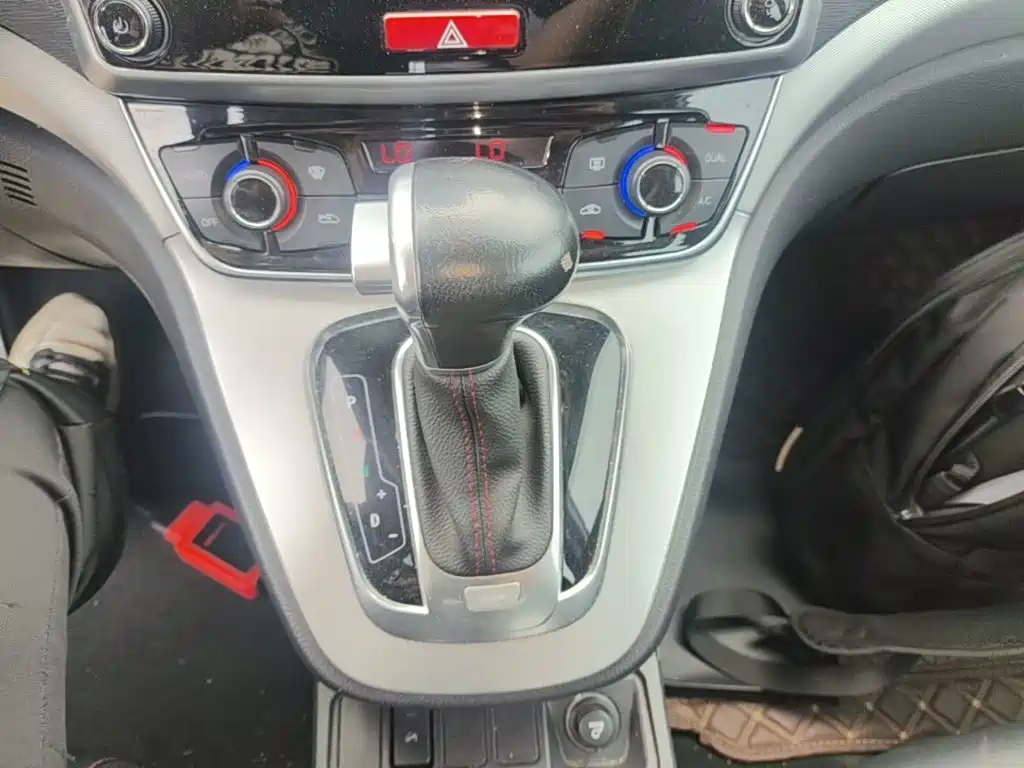 Фото 14 - Haval M6