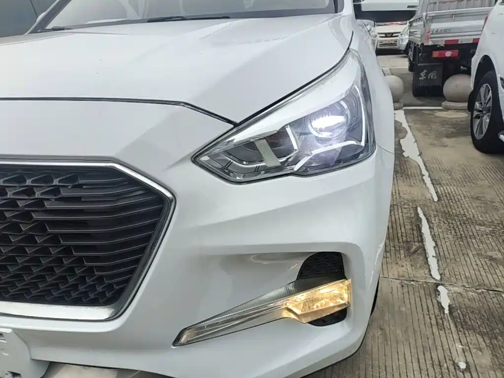 Фото 24 - Haval M6