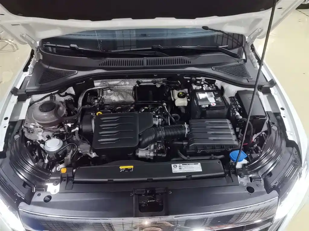 Volkswagen Lavida 2023 1.5L Auto Five Million Edition фото 20