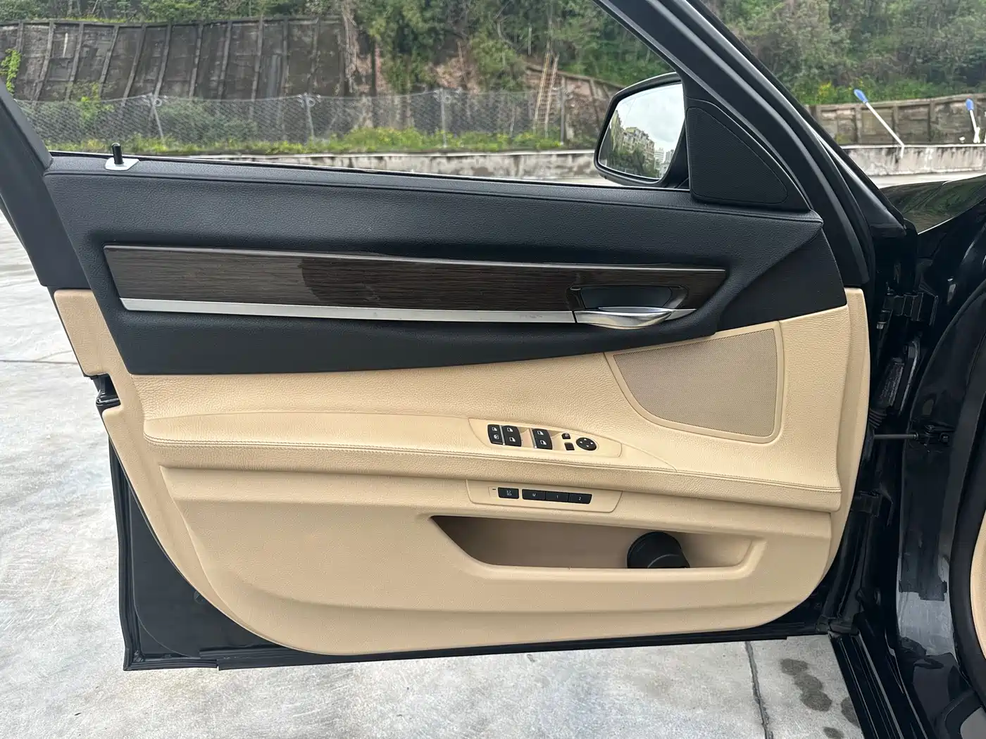 BMW 7 Series 2011 730Li Elegance фото 11