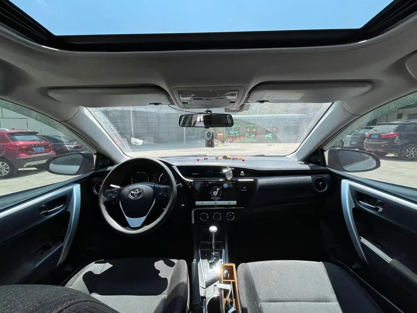 Toyota Corolla 2017 Facelift 1.2T S-CVT GL-i фото 5