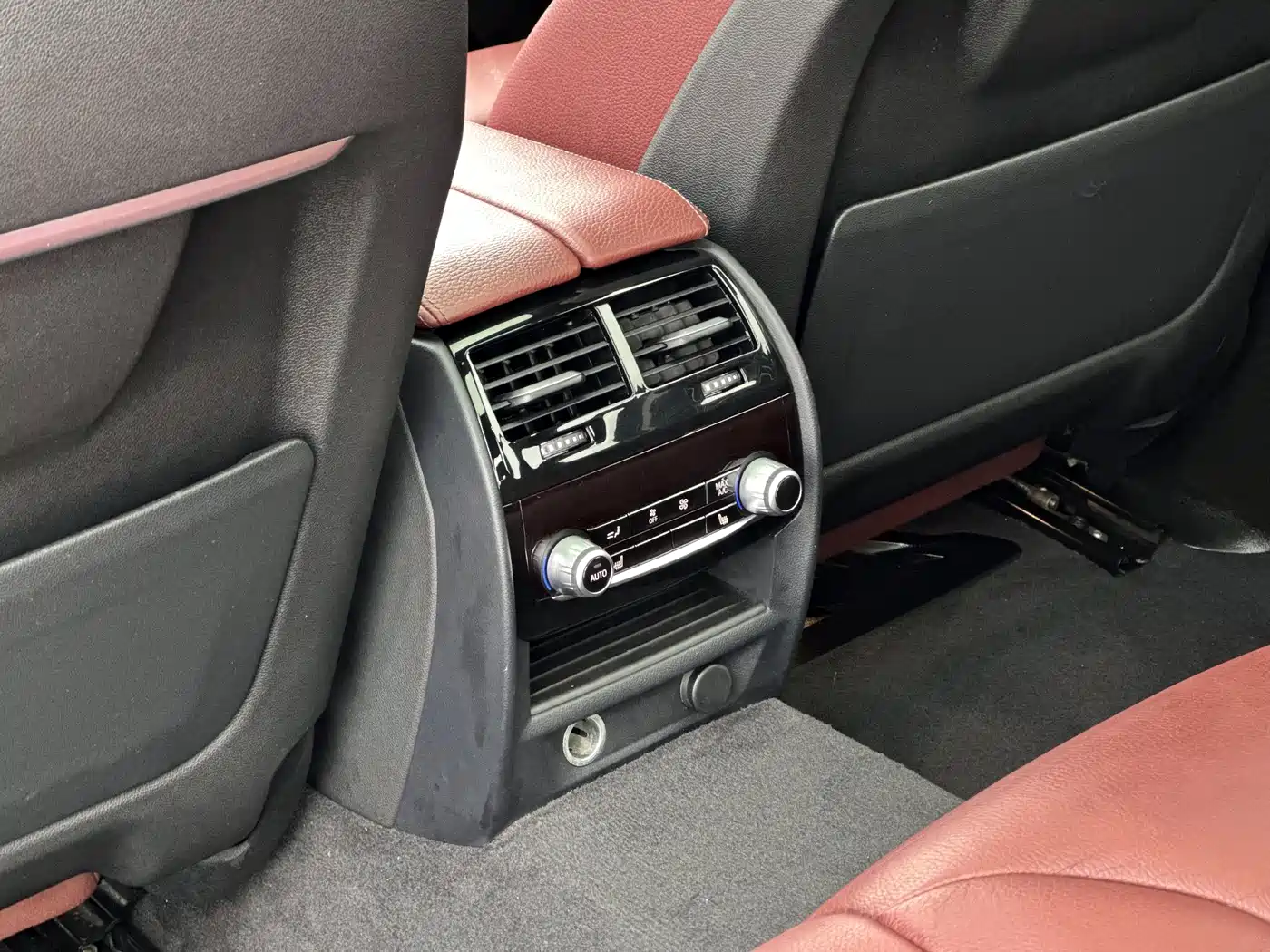 BMW 5 Series 2019 530Li xDrive M Sport Package фото 8