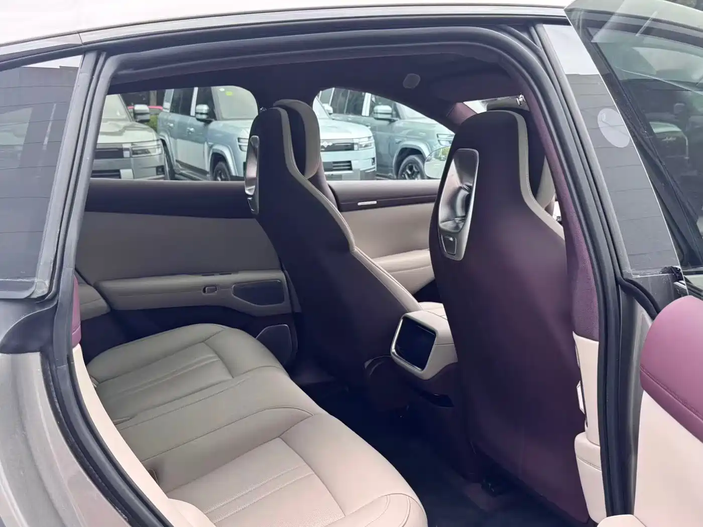 Xiaomi Auto Xiaomi YU7 2025 Extended Range AWD Pro фото 8