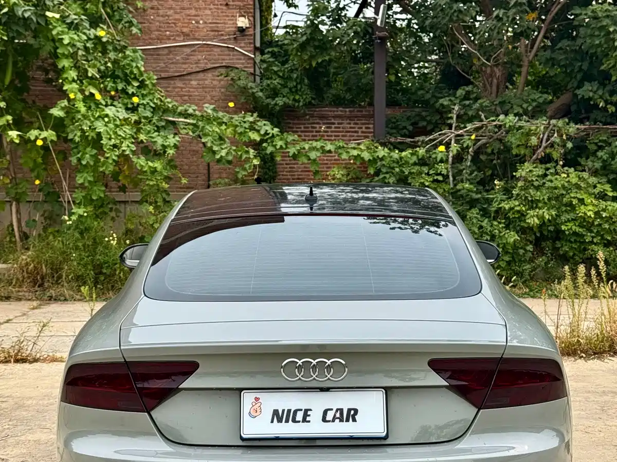 Photo 10 - Audi A7