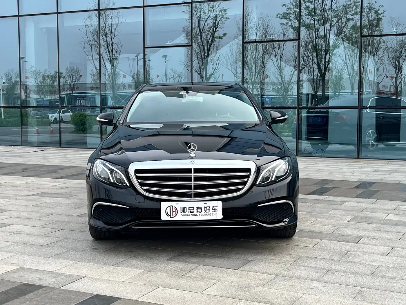 Mercedes-Benz E-Class 2018 E 300 L Luxury фото 2