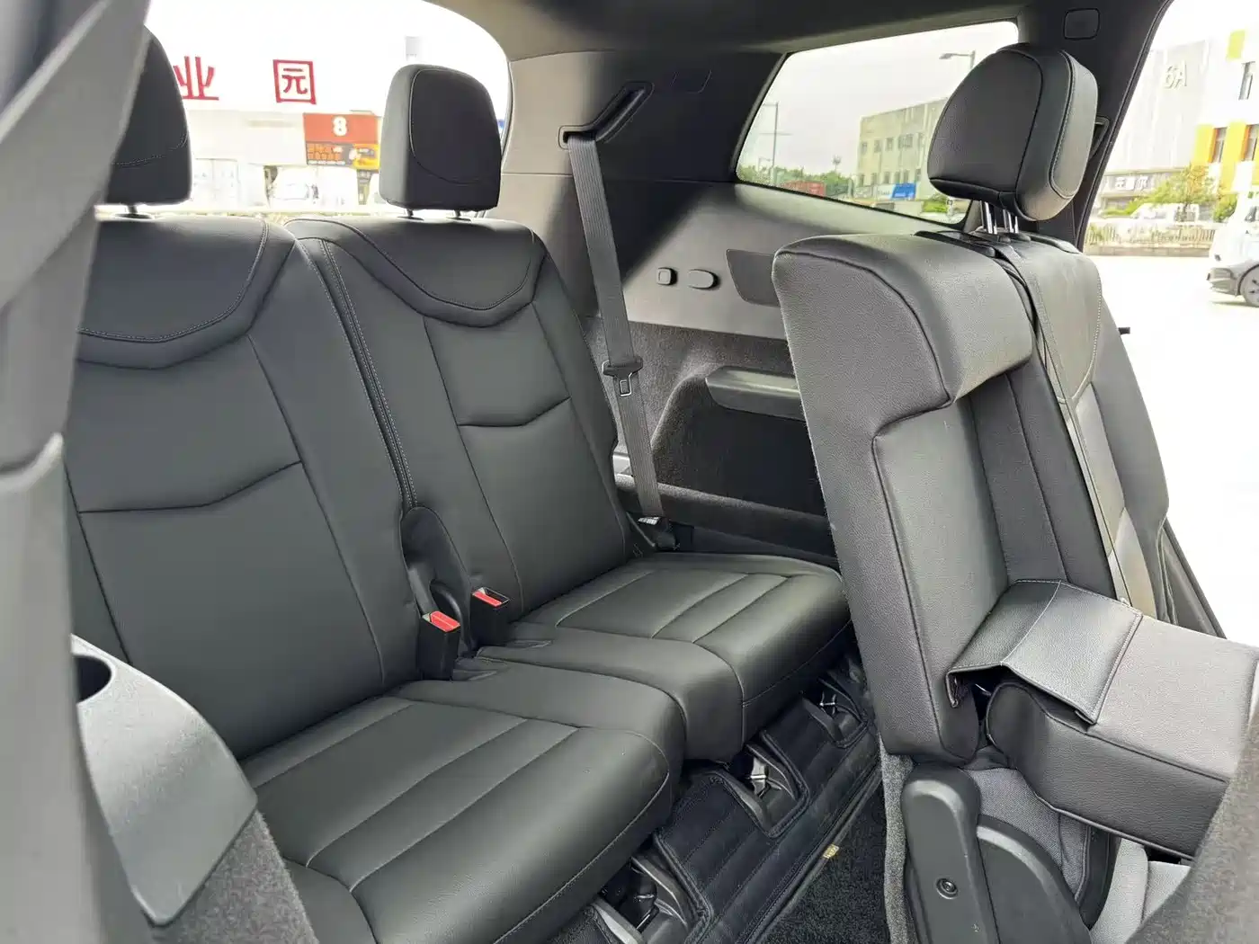 Photo 25 - Cadillac XT6