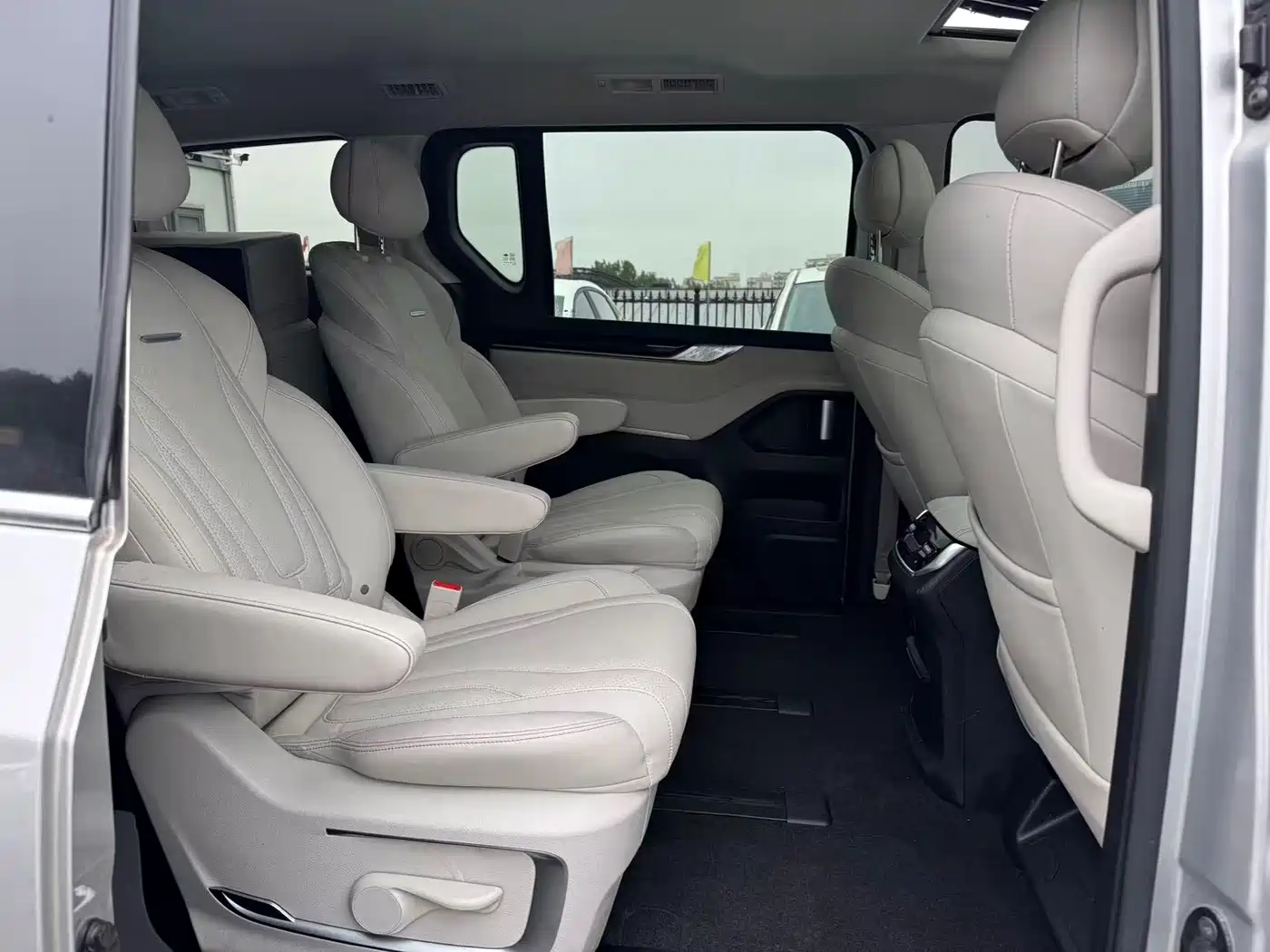 SAIC Maxus Maxus G20 2020 2.0T Gasoline Automatic Luxury фото 11