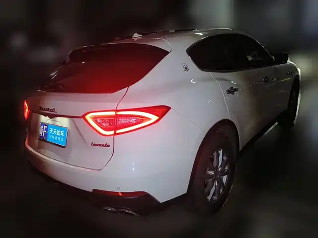 Maserati Levante 2016 3.0T Standard — фото 2