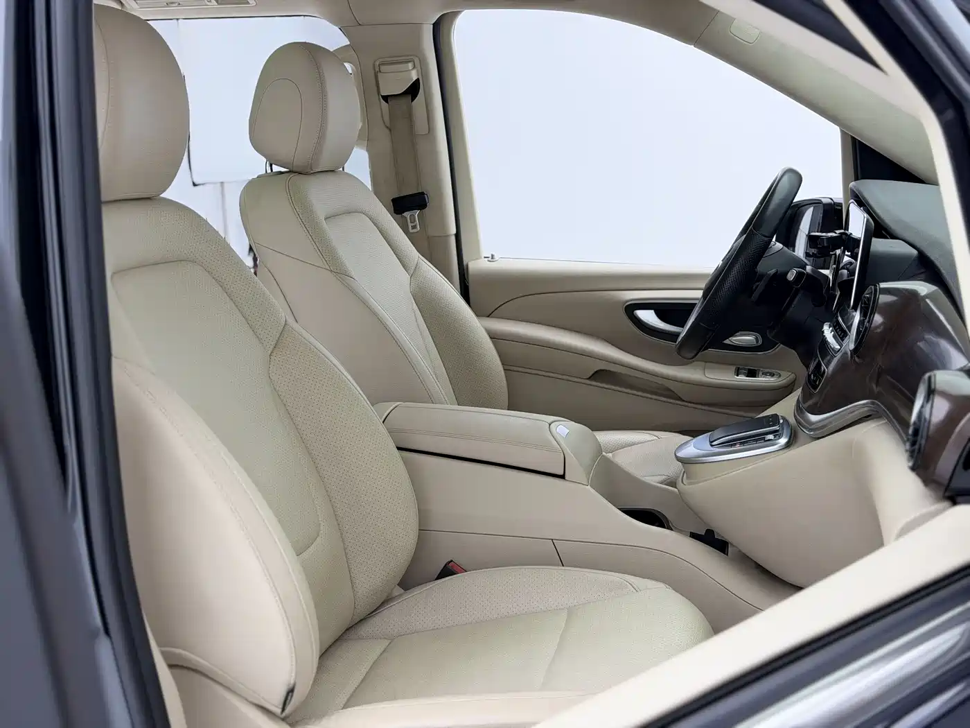 Mercedes-Benz V-Class 2021 V 260 Pilot Edition фото 12