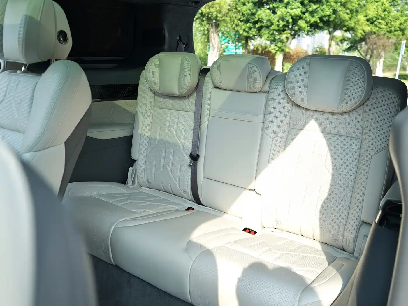 ZEEKR 009 2025 2024 7-Seat Aisle AWD Version 108kWh