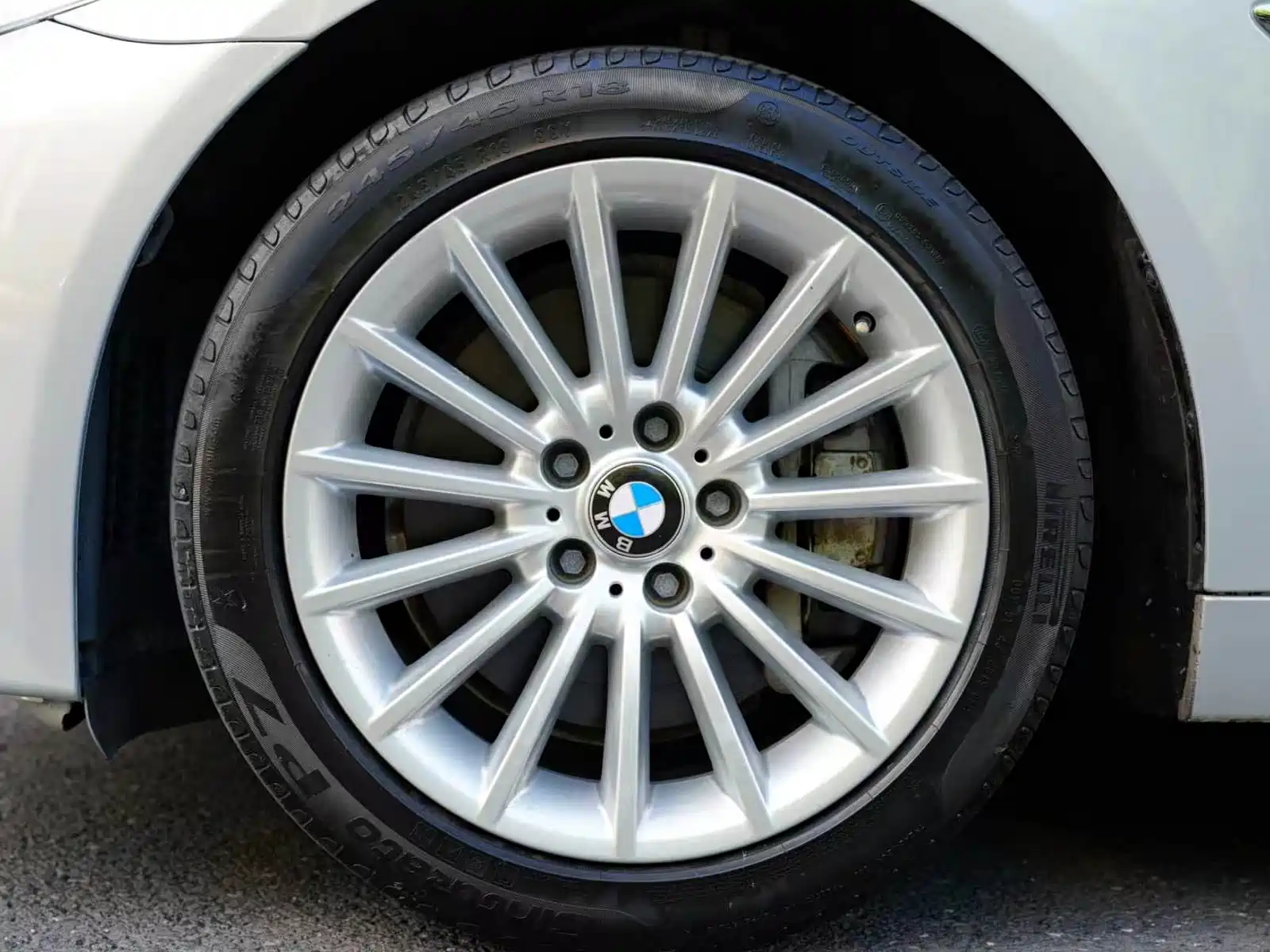 صورة 15 - BMW 5 Series