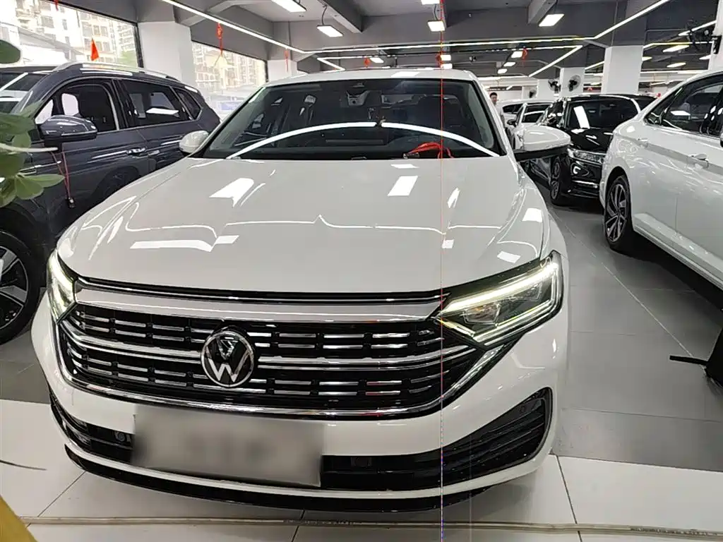 Volkswagen Sagitar 2025 300TSI DSG Surpass Edition фото 3