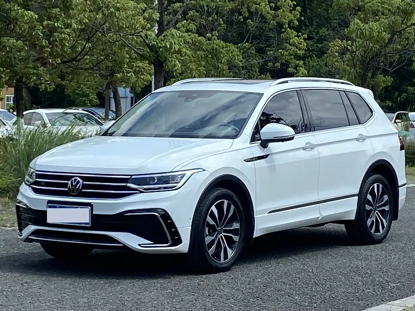  Volkswagen Tiguan L 2023 330TSI Auto 2WD R-Line Premium Edition