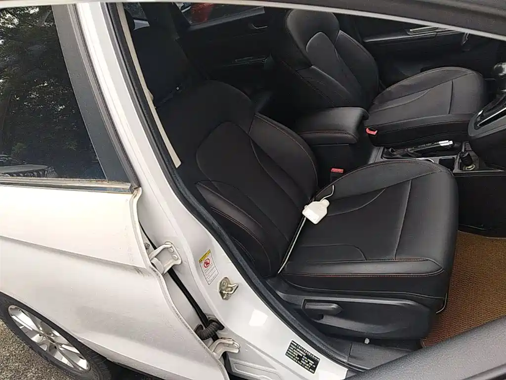 Haval M6 2017 1.5T Automatic 2WD Elite фото 25