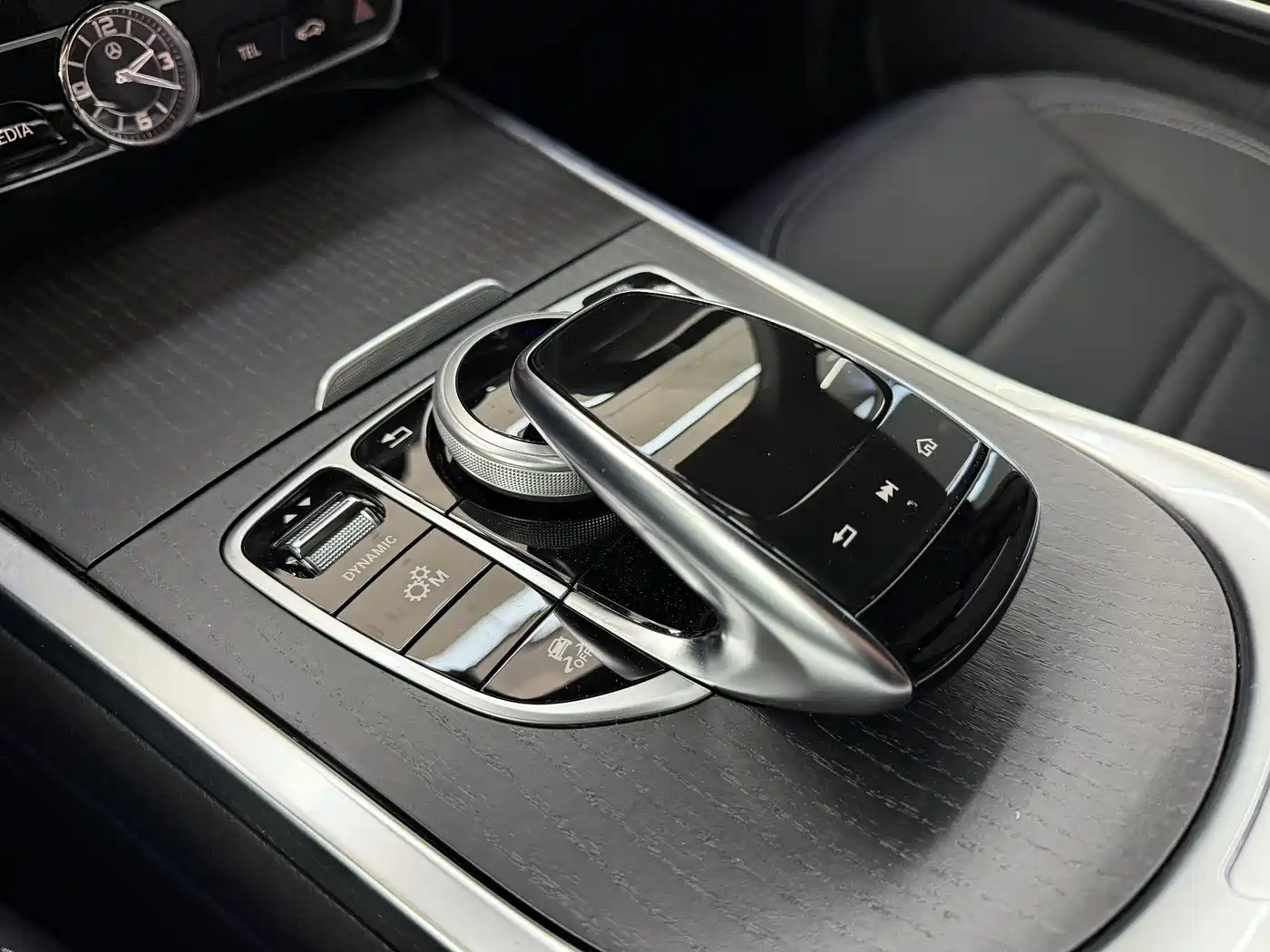Mercedes-Benz G-Class 2024 G 350 фото 12