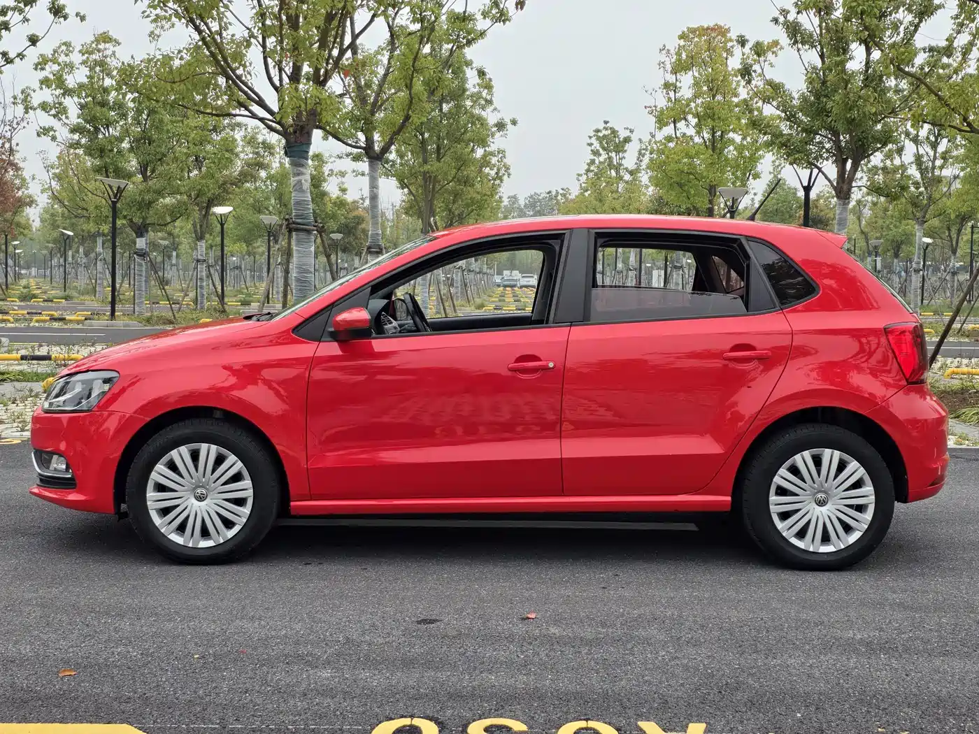 Volkswagen Polo 2016 1.6L Automatic Comfort фото 7