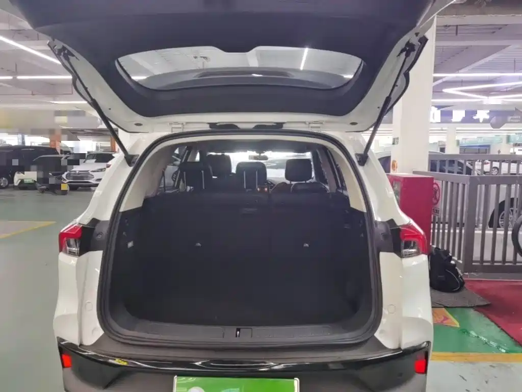 SAIC Maxus EUNIQ 6 2022 2021 1.3T PLUG IN LITE Enjoyment Edition