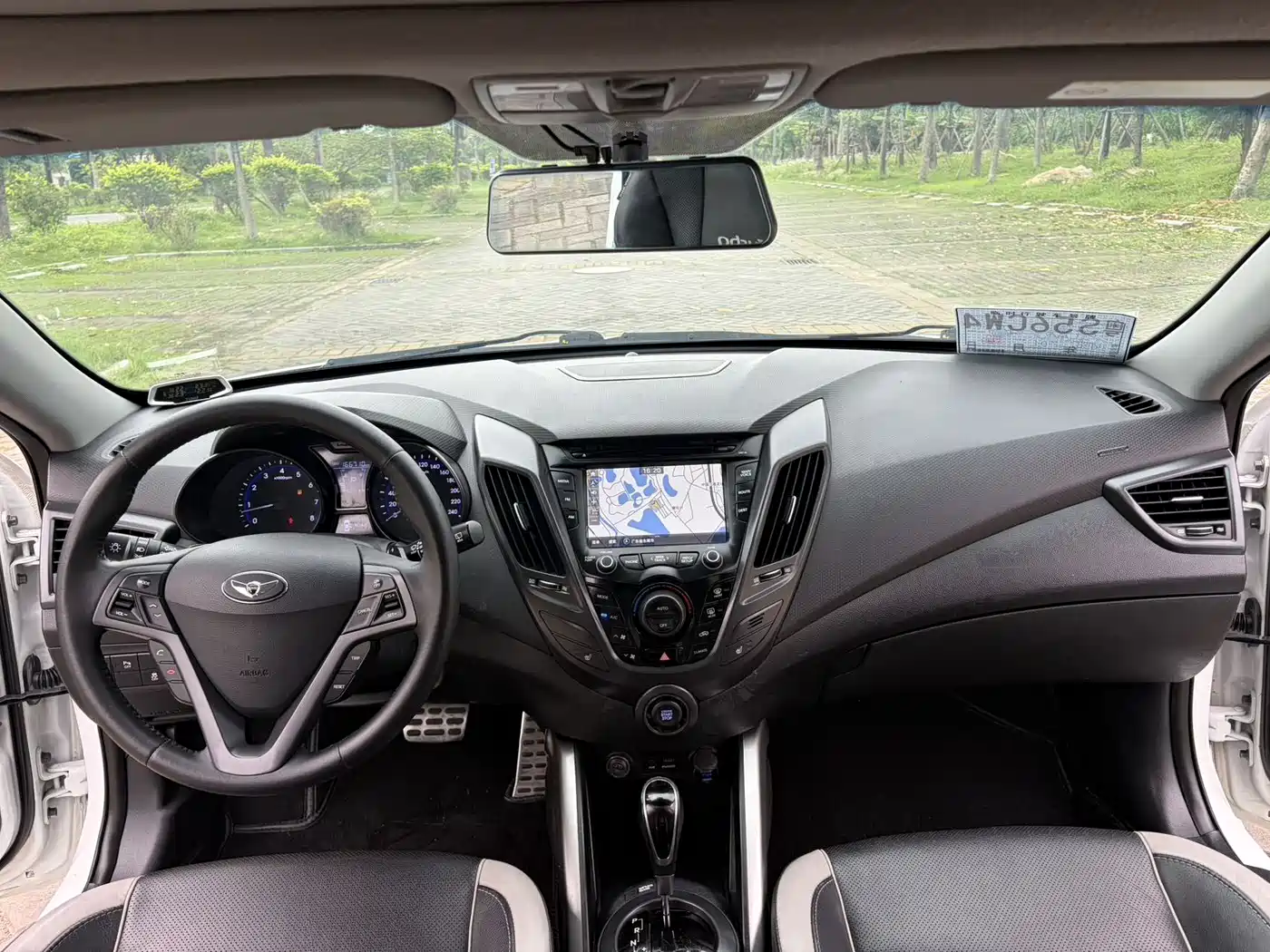 Hyundai Veloster 2012 1.6T Automatic Premium фото 9