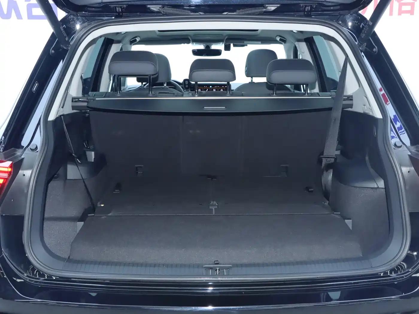 Volkswagen Tiguan L 2023 Facelift 380TSI Auto 4WD R-Line Cross Enjoy Edition 7-Seater фото 20
