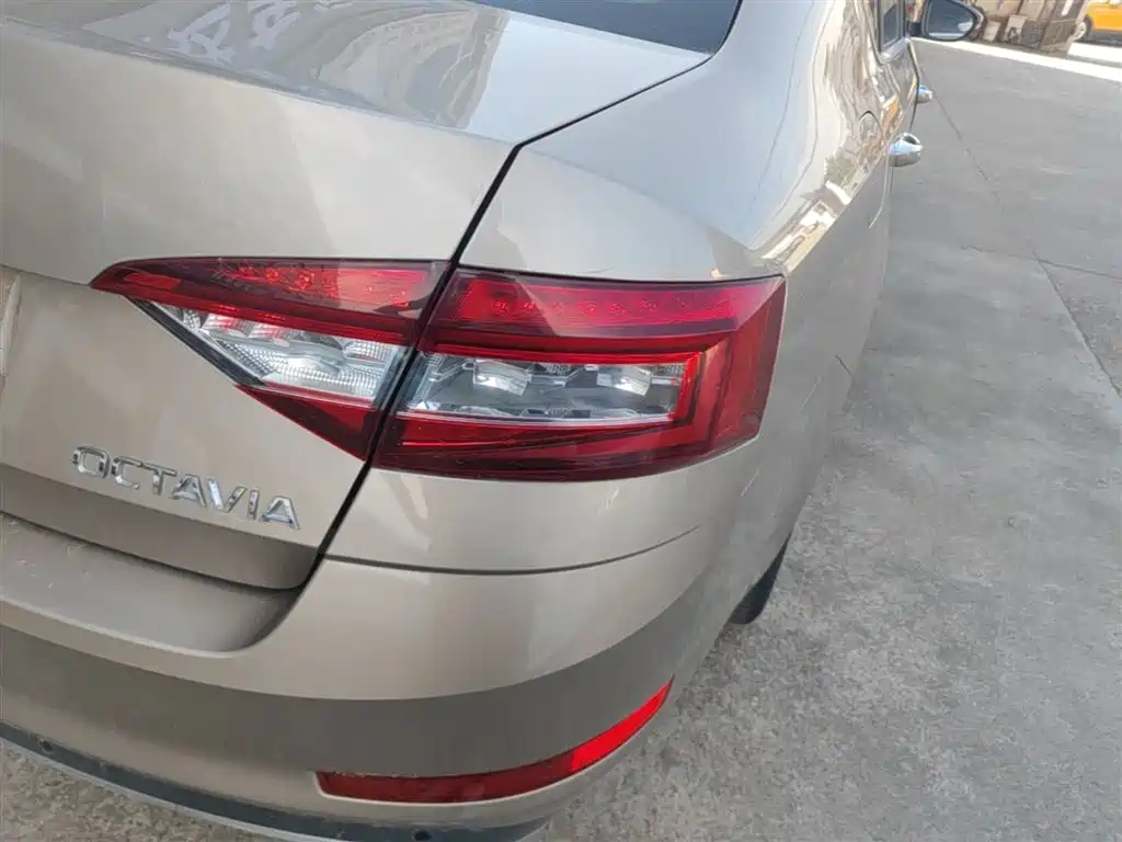 SKODA OCTAVIA