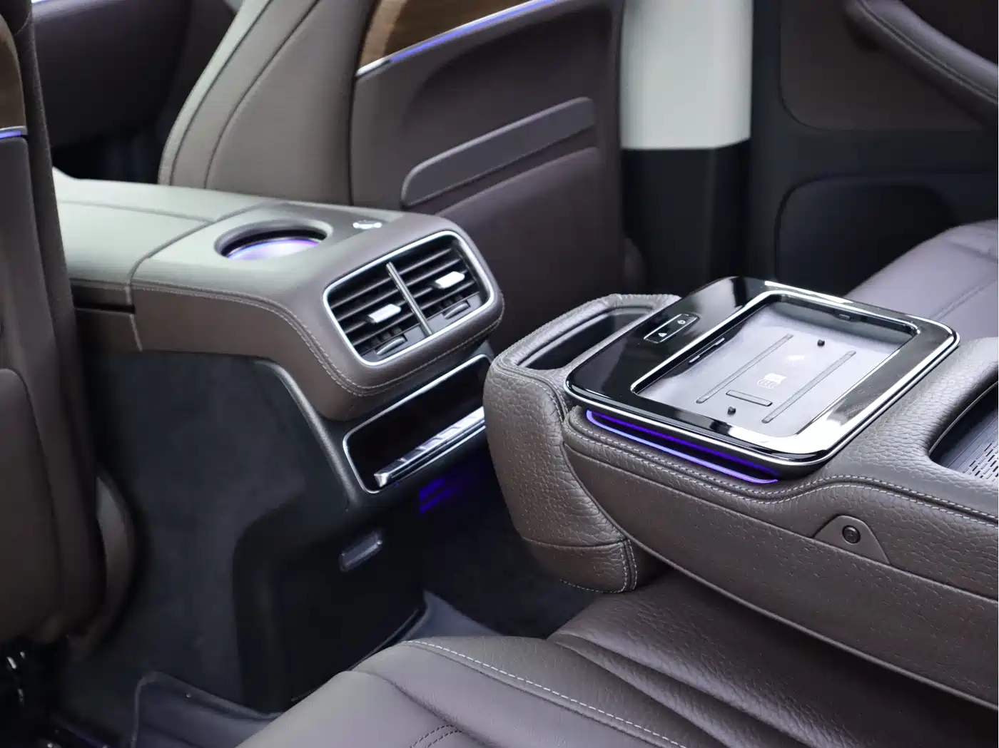 Mercedes-Benz GLS 2022 Facelift GLS 450 4MATIC Luxury фото 18