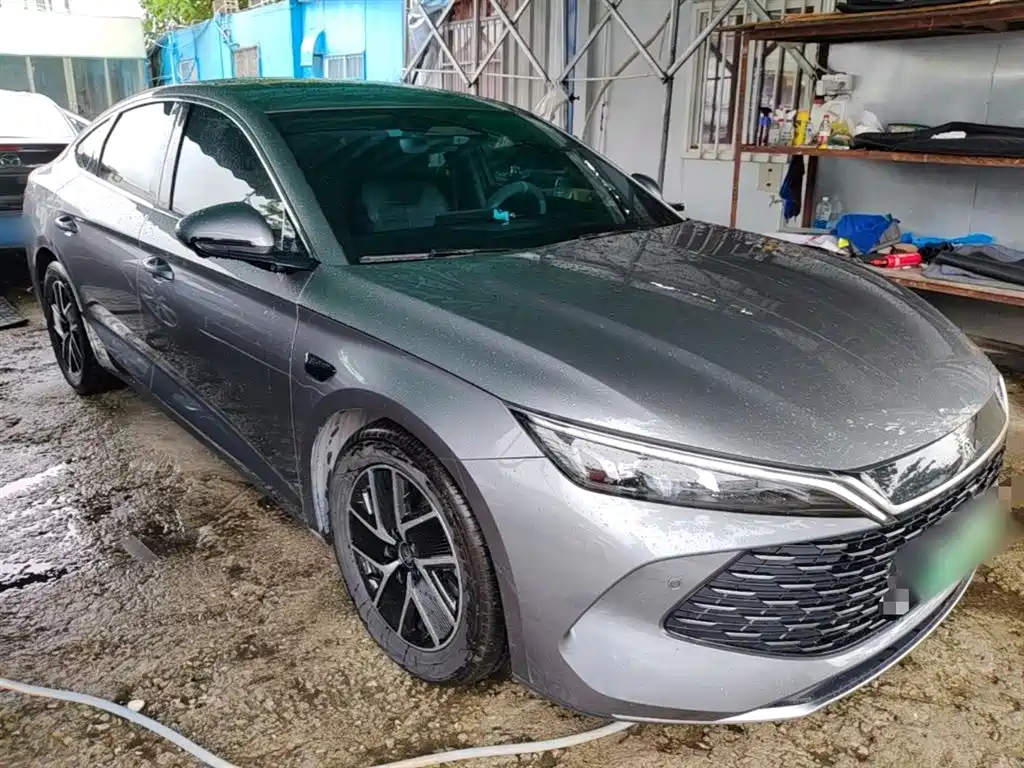 BYD Qin L 2025 DM-i Smart Drive 80KM Premium фото 4