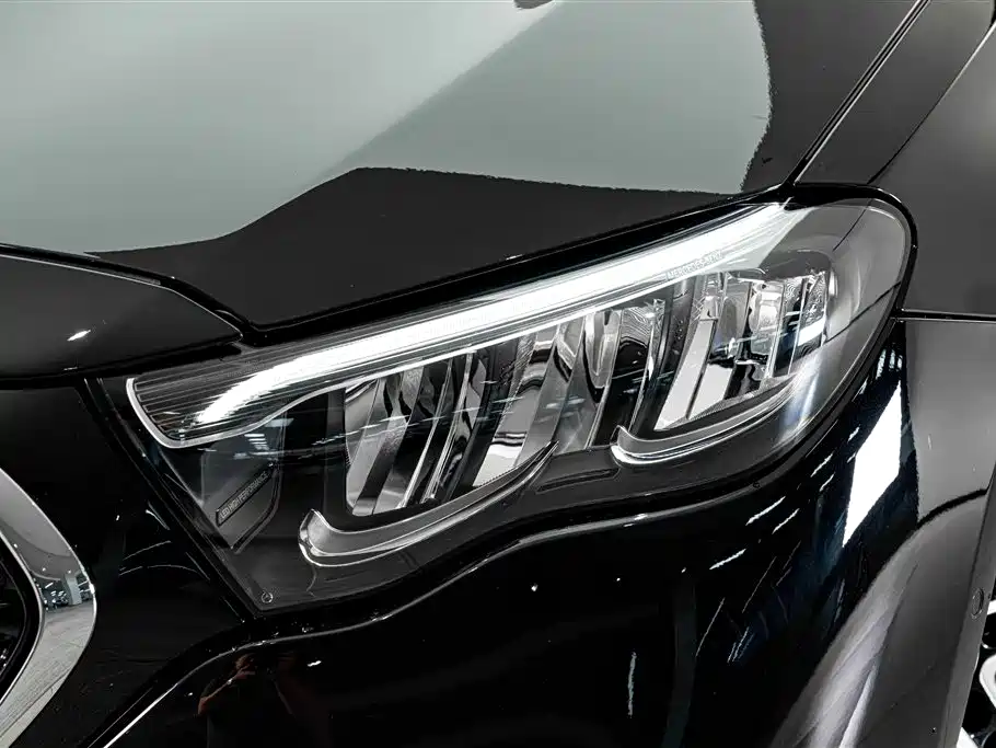 Photo 4 - Mercedes-Benz E-Class