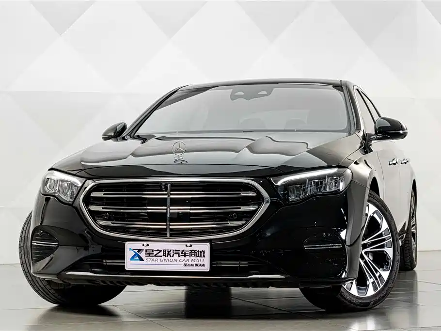Photo 3 - Mercedes-Benz E-Class