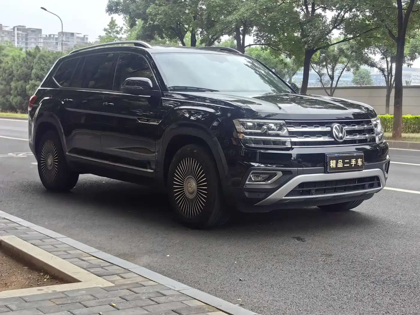 Volkswagen Teramont 2020 380TSI 4WD Luxury Edition China VI фото 2