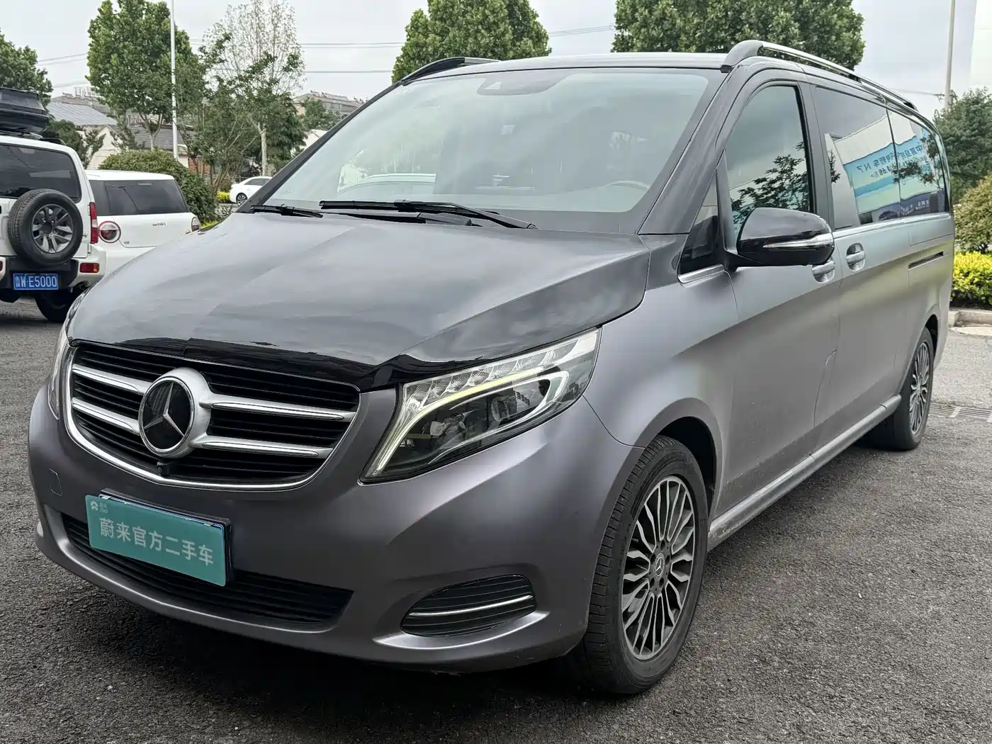 Mercedes-Benz V-Class 2018 V 260 L Premium Long Wheelbase Edition China VI фото 2