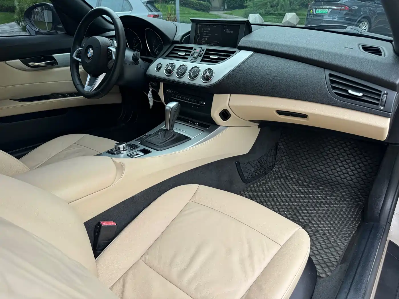 BMW Z4 2011 sDrive23i Flame Limited Edition фото 7