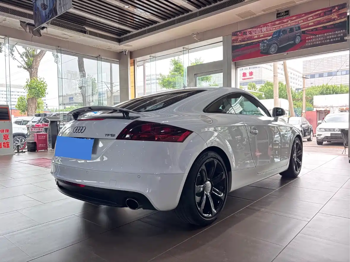 Audi TT 2011 TT Coupe 2.0TFSI фото 3
