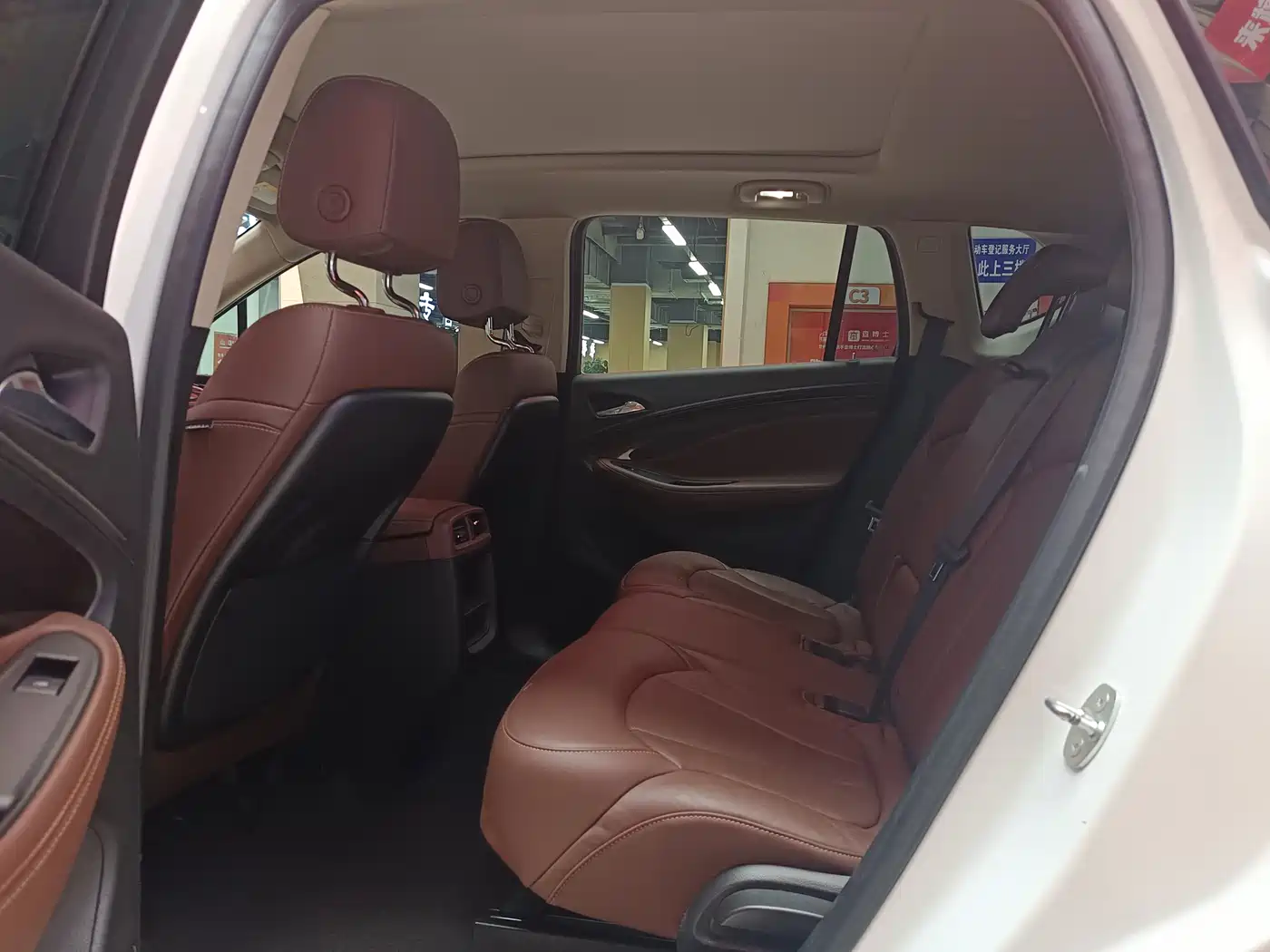 Buick Envision Plus 2017 28T AWD Luxury фото 6