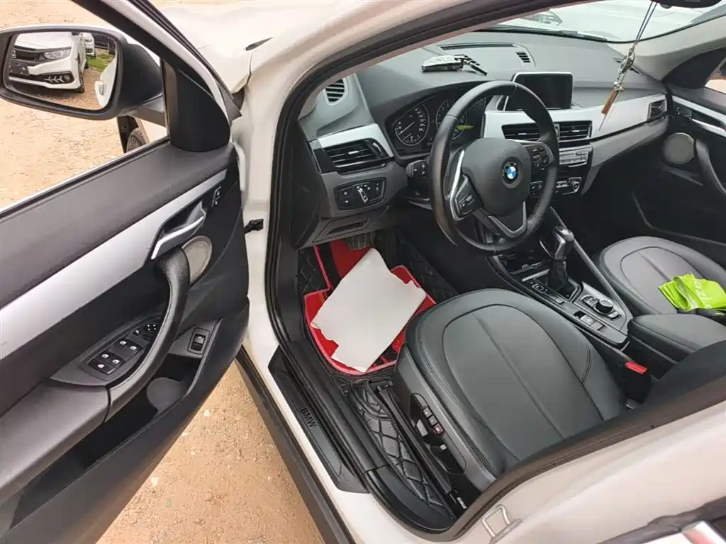 BMW X1 2018 sDrive20Li Leading Model фото 16