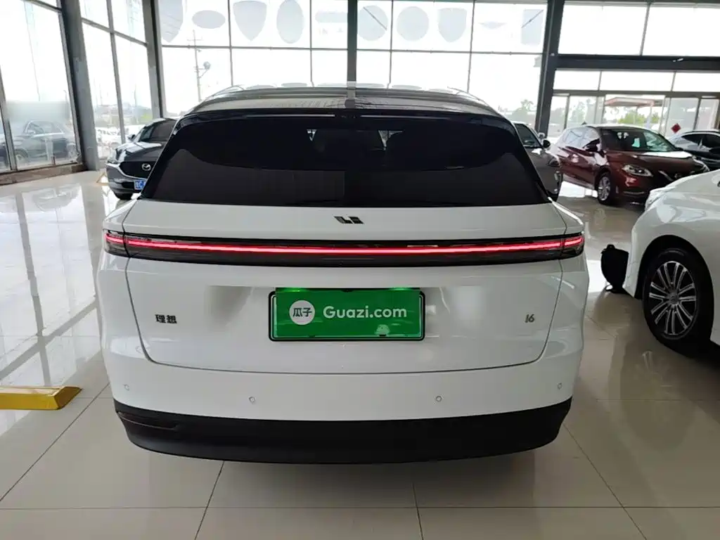 Li Auto i6 2025 2025 2WD Base Model