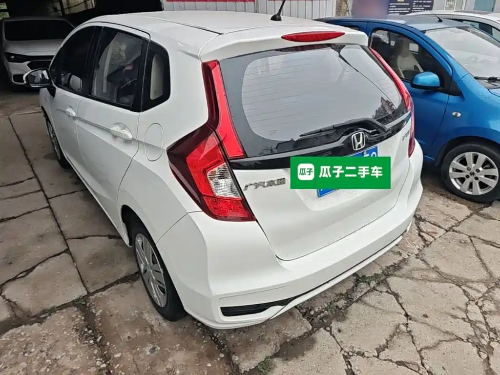 Фото 5 - Honda Fit