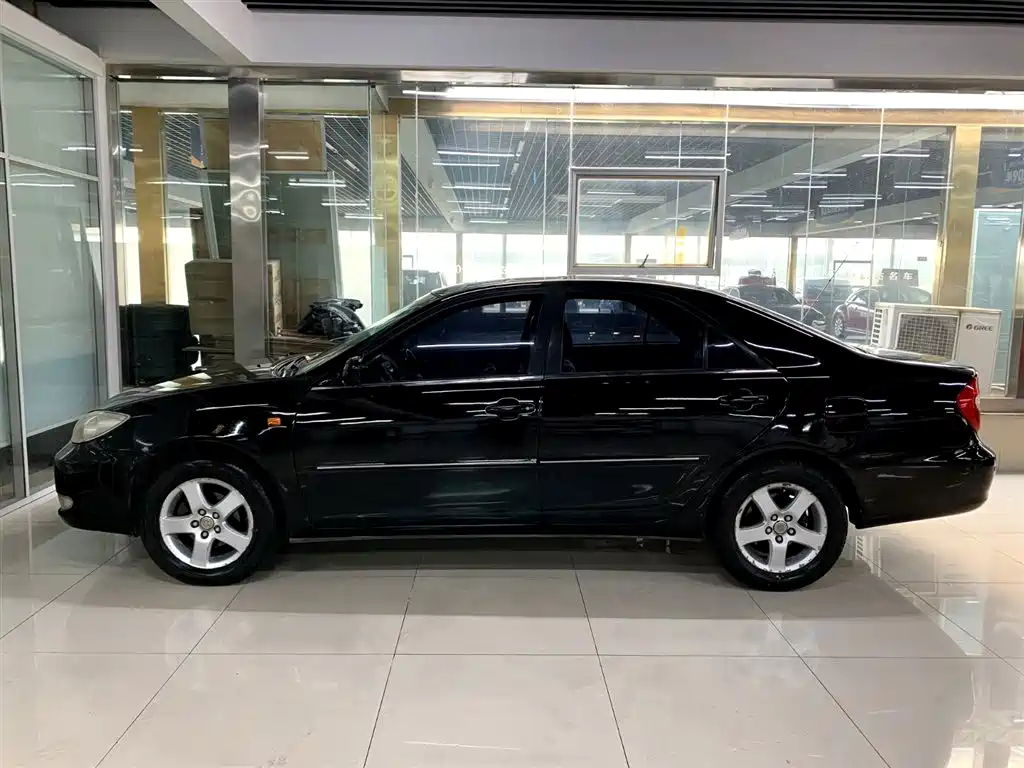 Toyota фото 3