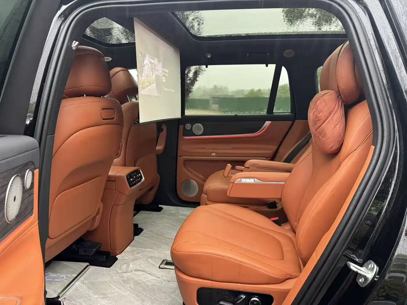 AITO Wenjie AITO M9 2024 Extended Range Ultra 42kWh 6-Seater фото 10