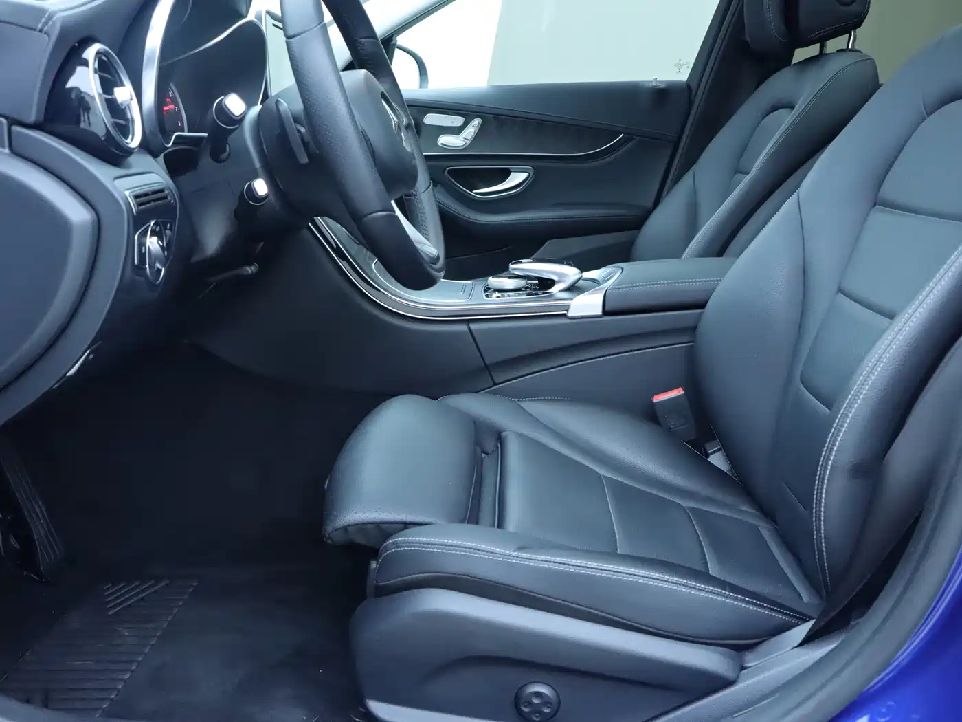 Mercedes-Benz C-Class 2017 Facelift C 200 L Sport Edition фото 5